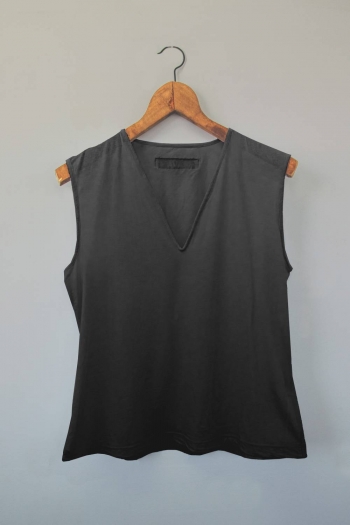 SILVER SLEVEELESS T-SHIRT...