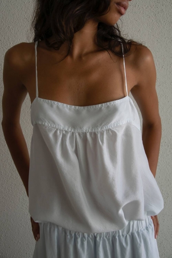 TOP LA FILLE CON TIRANTES