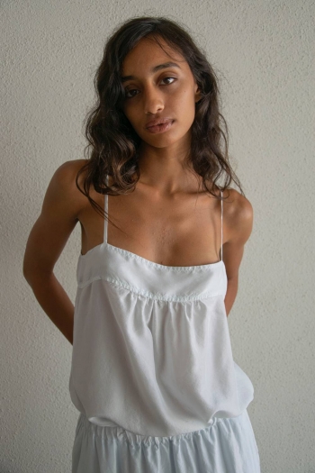 TOP LA FILLE CON TIRANTES