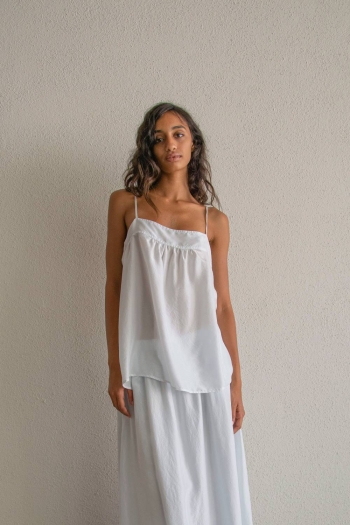 TOP LA FILLE CON TIRANTES