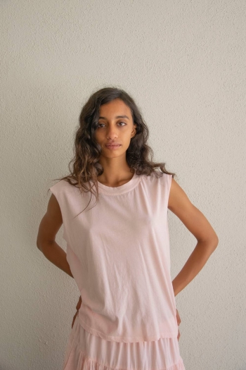 MAN SLEEVELESS T-SHIRT