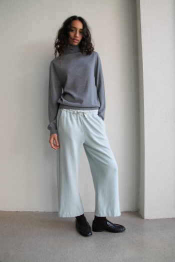 PANTALÓN JOGGER FELPA CAPRI...