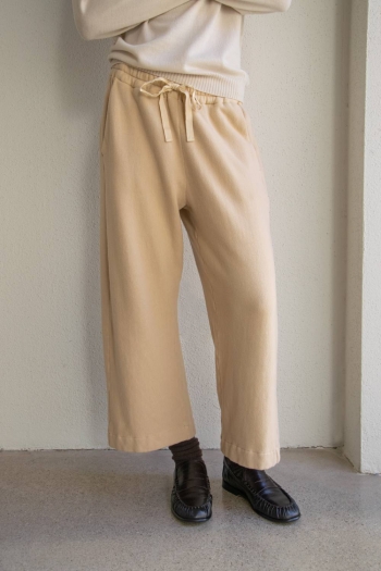 PANTALÓN JOGGER FELPA CAPRI...
