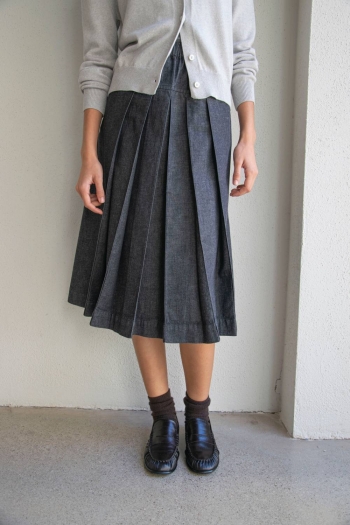 FALDA PLEAT DENIM - Negro...